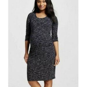 Liz Lange • 3/4 Sleeve Maternity Dress